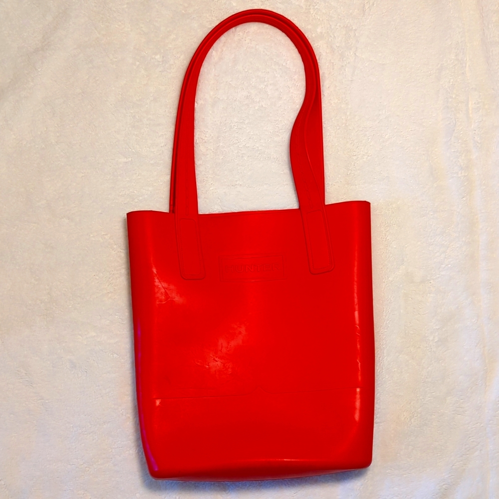 HUNTER Red Rubber Tote - GUC